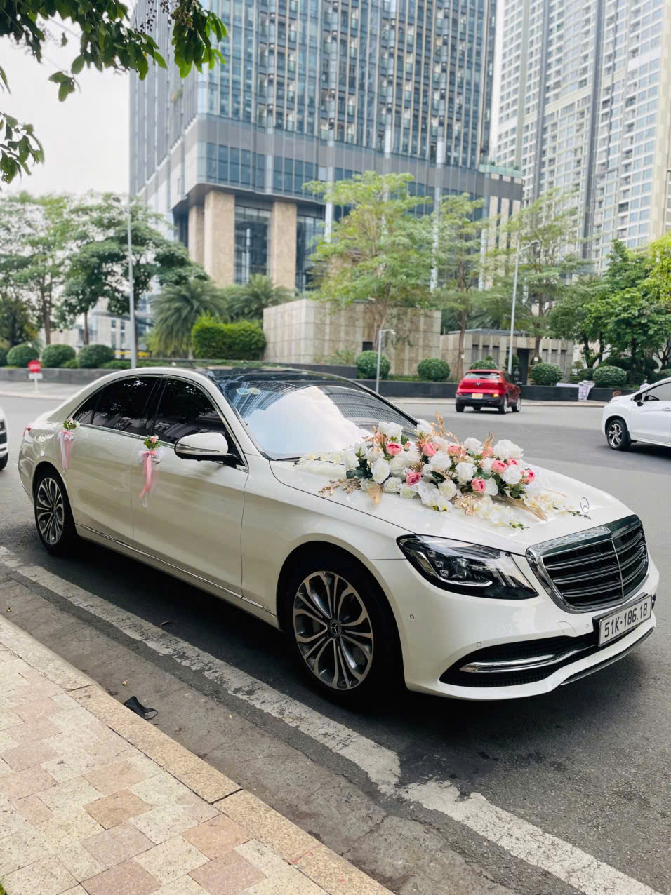 Thuê Xe Hoa Cưới, Hỏi